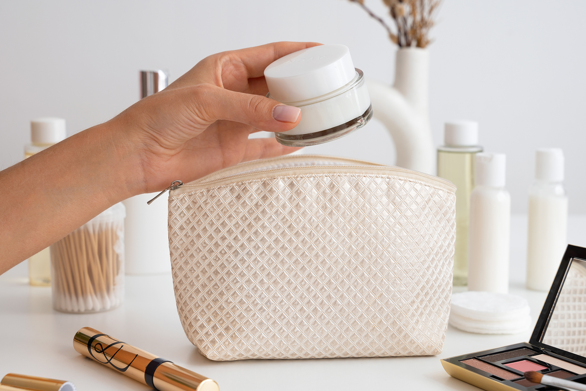 Natural Remedies for Clear Skin: What Works and What Doesn’t