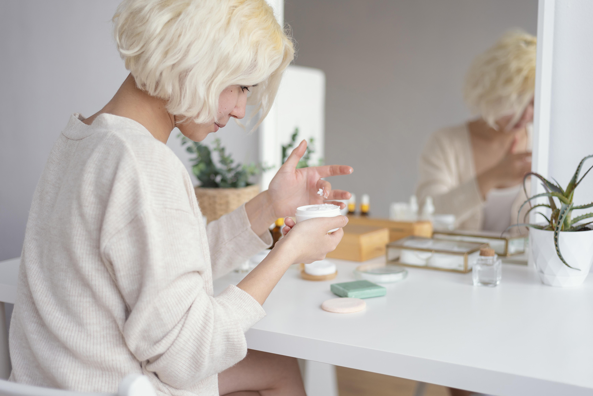 Anti-Aging Skincare: The Best Ingredients to Look For in Your Products